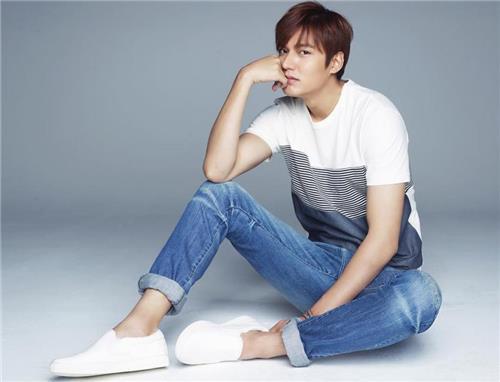 Lee Min Ho 2018 Official Calendar Photo Cr Get Minho My