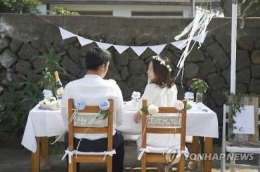 More South Korean Couples Opt for Small, Unique Weddings