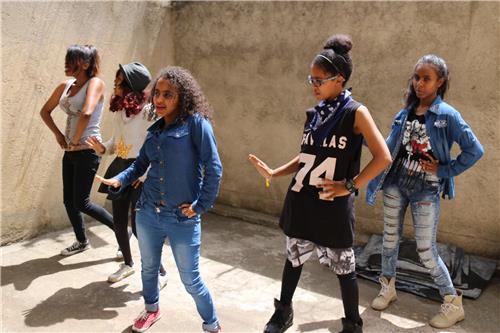 Ethiopian youth are also fond of K-pop. (Image : Yonhap)