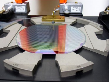New Fume-removing System Invented for Semiconductor Factories