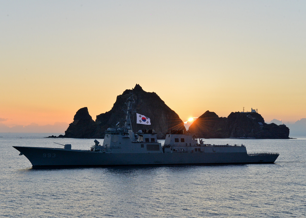 Dokdo at sunrise. (image: Flickr/ Republic of Korea Armed Forces)