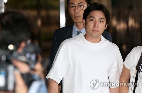 Super Junior’s Kangin Questioned by Prosecutors over Drunk Driving