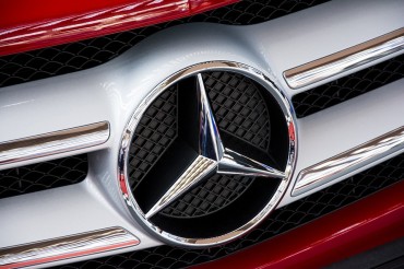 Benz to Recall 1,135 E-Class Sedans for Powertrain Control Defect