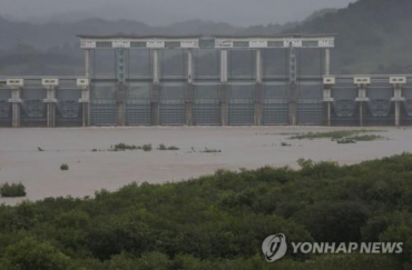 N. Korea Discharges Dam Water near Border with South