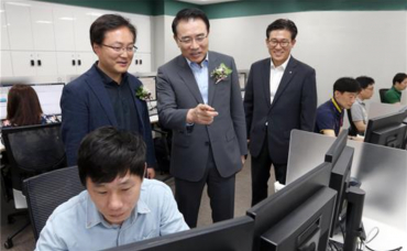 Korean Bank Steps Forward to Innovate Business Practices