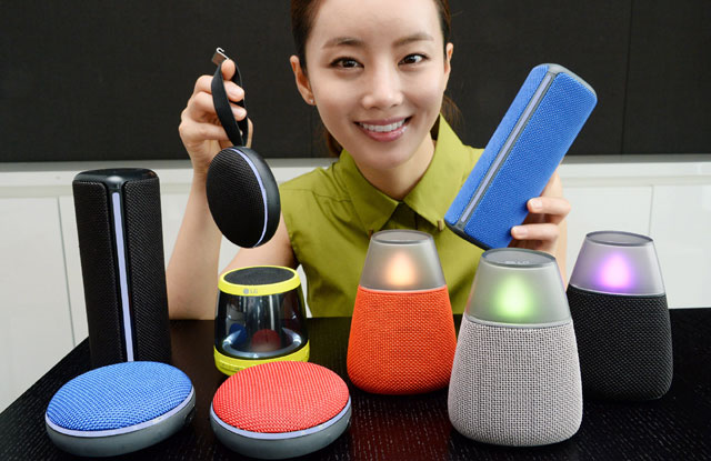 Lightweight best sale bluetooth speaker