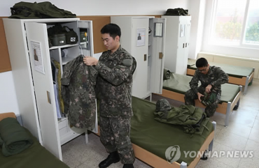 Gov’t Aims to Install Air Conditioners at All Military Dorms