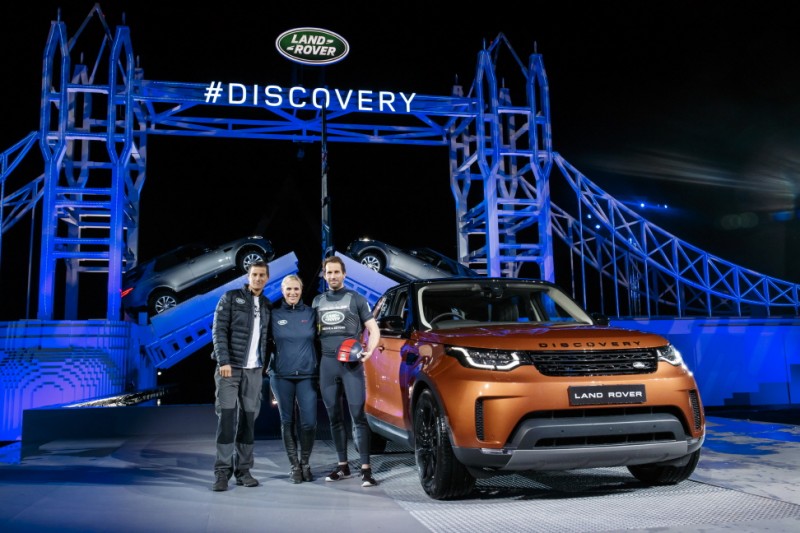 Follow the Land Rover Brick Road: New Discovery Makes Debut on Giant Lego Tower Bridge