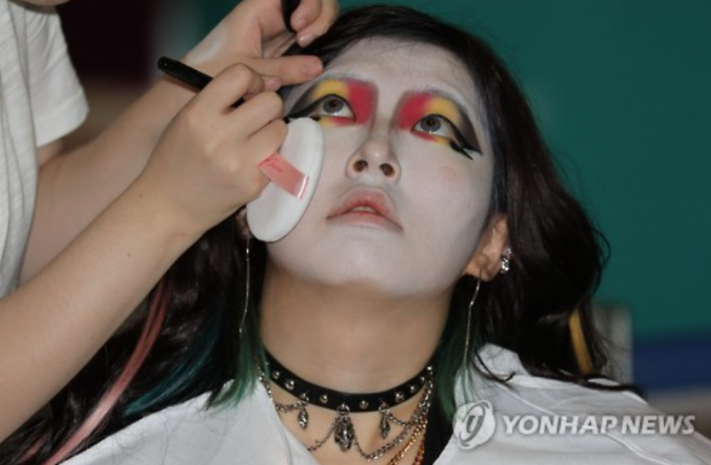 Makeup Competition Kicks Off at KINTEX