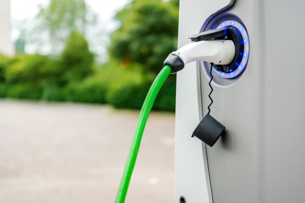 "The government will expand EV charging spots to department stores and movie theaters," the ministry said. "It will help people use electric cars in an easier, more convenient way." (image: KobizMedia/ Korea Bizwire)
