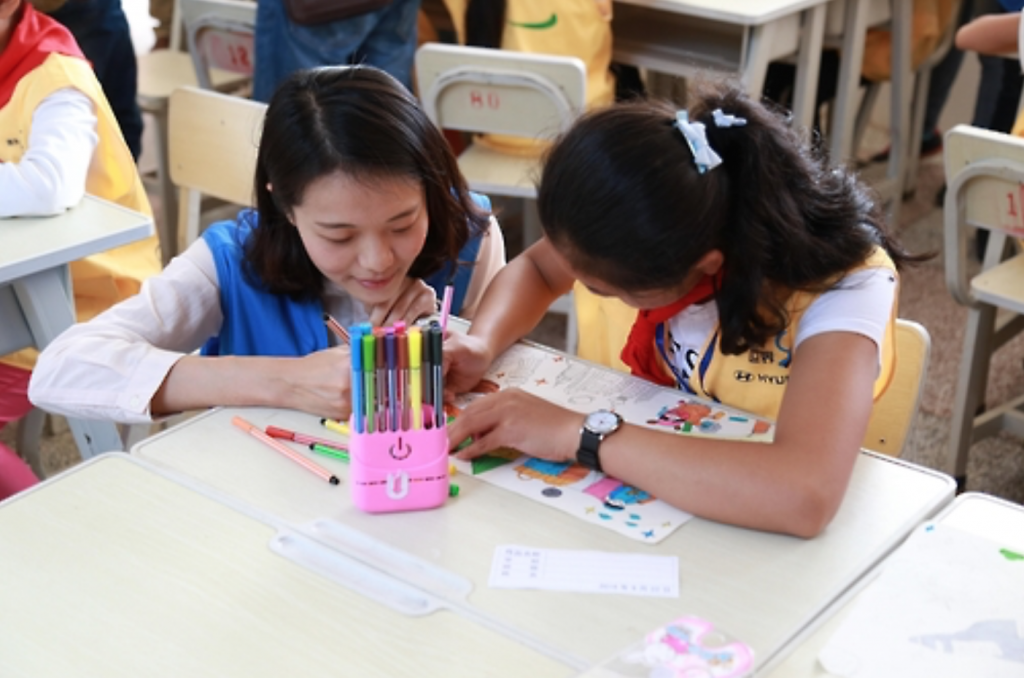 Hyundai’s most recent CSR endeavor includes operating an afterschool activity center for children in rural areas with parents working in the newly-established Beijing China factory in Cangzhou. (image: Beijing Hyundai Motor)