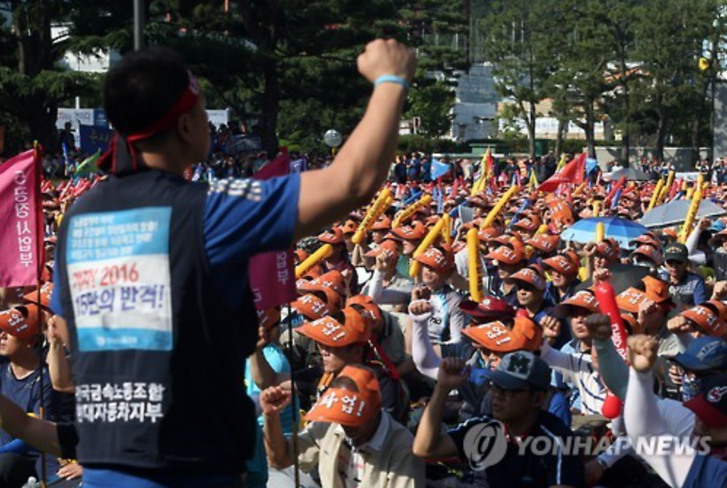 A total of 24 strikes have been held within the 27 negotiation sessions, the most in 12 years. The dispute has resulted in an accumulated loss of production of an estimated 142,000 cars worth 3.1 trillion KRW, the highest in the union’s 25 years of strike history. (image: Yonhap)