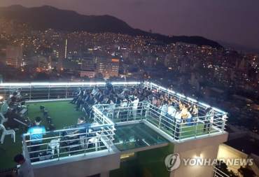 Busan Promotes Film Industry with Seasonal Event