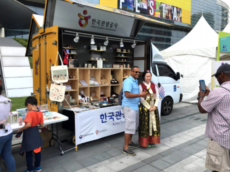 Government Launches “Souvenir Truck” at Seoul’s Hottest Tourist Attractions