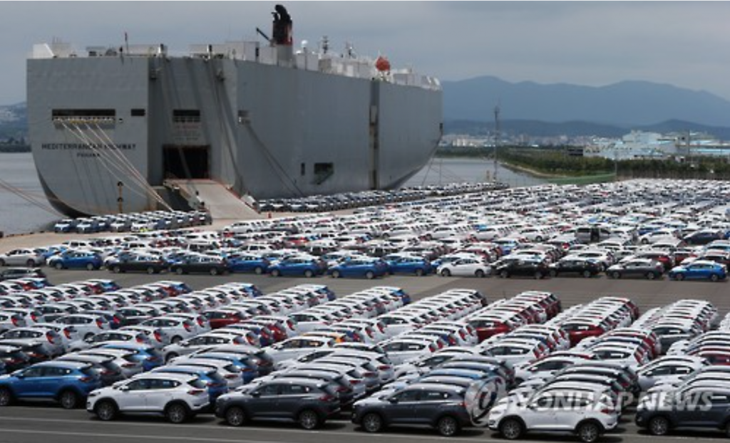 Exports jumped 5.3 percent to 201,757 units in February from the same period last year. (image: Yonhap)