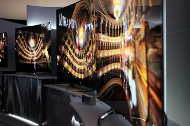 Semiconductor Firms Expand into OLED Development