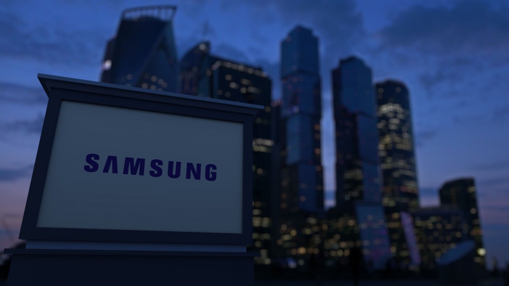 Samsung has indefinitely postponed its annual management reshuffle, which used to take place in the first week of December, due to a parliamentary investigation into the corruption and influence-peddling scandal involving President Park Geun-hye and her longtime confidante Choi Soon-sil. (image: KobizMedia/ Korea Bizwire)