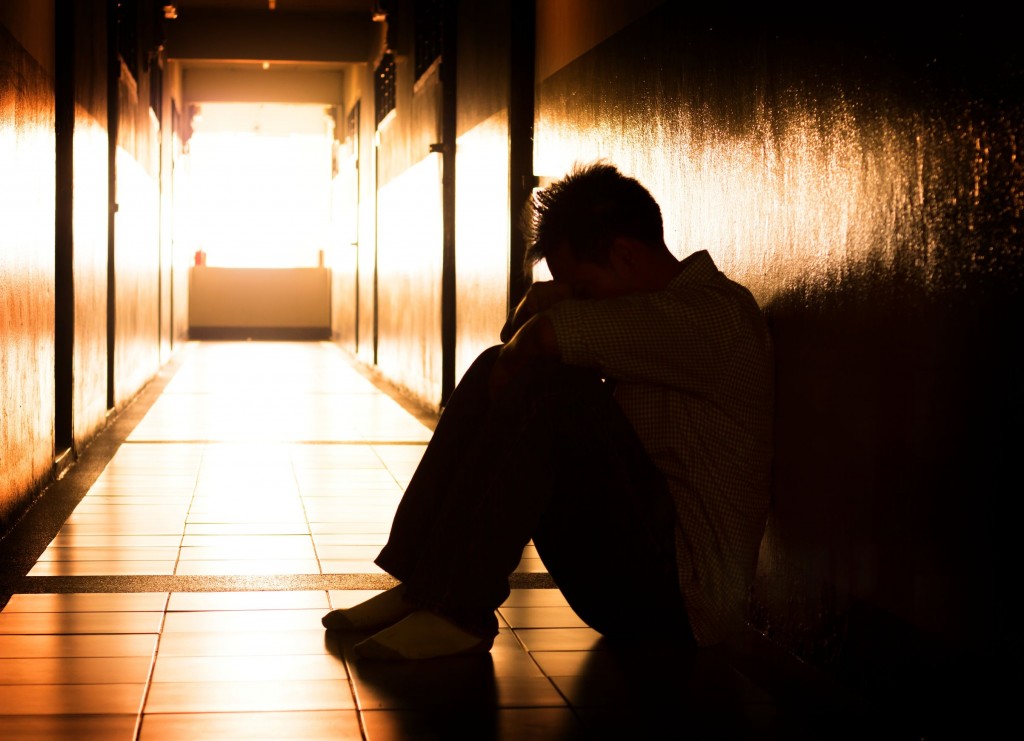 Suicide risk increased by 32 percent for single men compared to those who were married, while it increased by 107 percent for men living alone after divorce, separation, or the death of their spouse, compared to those maintaining their marital status. (image: KobizMedia/ Korea Bizwire)