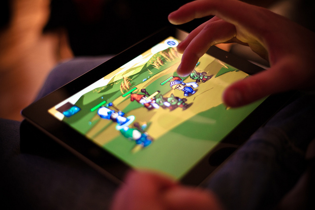 The mobile game market saw noticeable growth of 19.6 percent in 2015, indicating the future growth potential of smartphone-based videogames. (image: Flickr/ Michael Nugent)