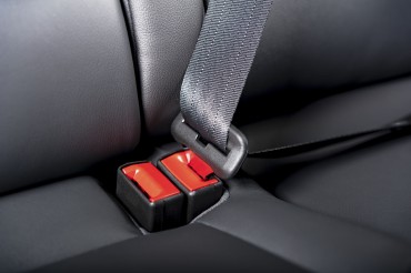 Seat Belt Alarm to Become Mandatory for All Seats