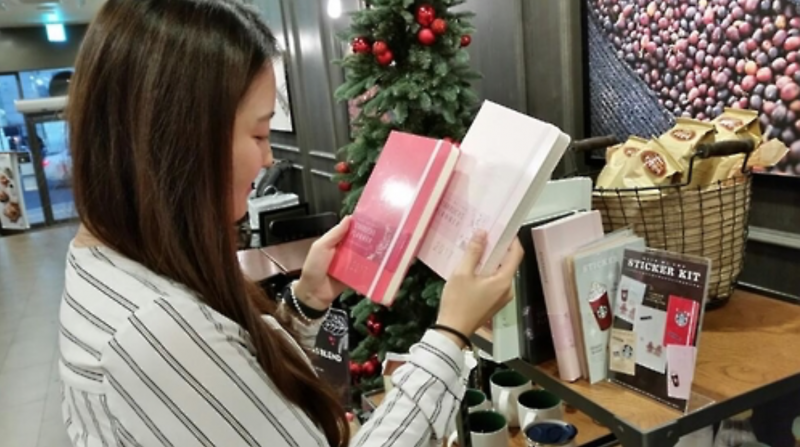 Starbucks’ Planners Being Sold at High Prices Online