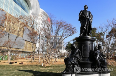 Statue of Goethe Erected in Seoul