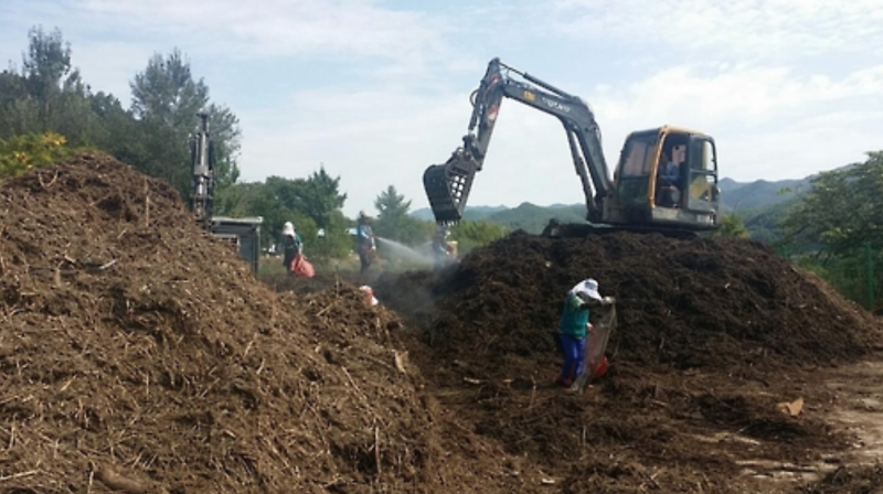 K-Water Recycles Floating Debris Near Dams to Make Fertilizer