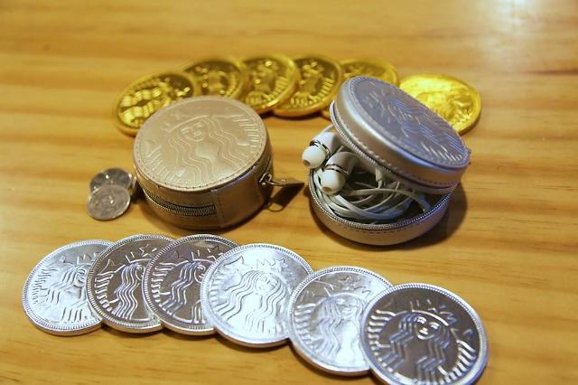 Starbucks’ Limited Edition Coin Pouch Sells Out in Five Days