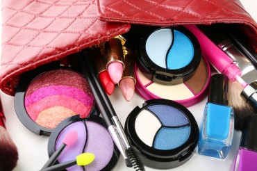 Cosmetics Firms Under Heavy Selling over China’s Retaliation Concerns