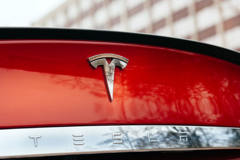 S. Korean Investors’ Tesla Buying Hits 1-year Low in May