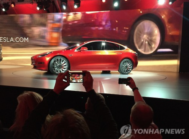 Tesla Begins Receiving Orders for Model S Electric Car Ahead of Launch
