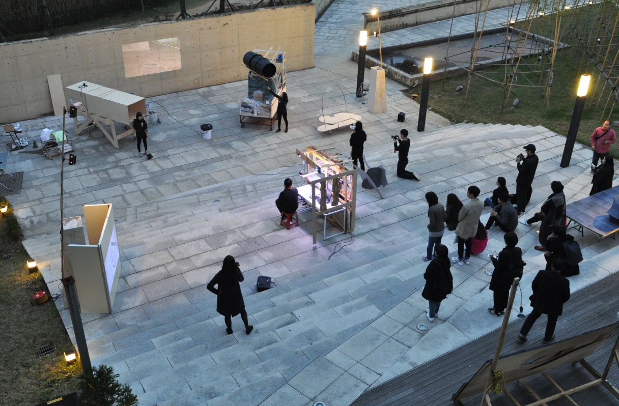 previous exhibition "Dawn Breaks" by Rhii Jew-yo and Jung Ji-hyun during the Gwangju Biennale in 2016. (image: Art Sonje Center)