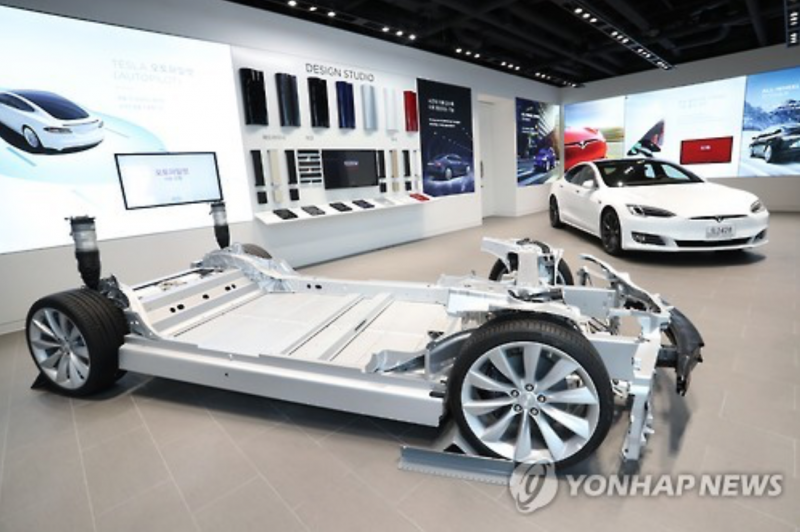 First Look at Tesla’s Korean Showroom