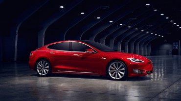 Tesla Model S Launch Imminent, but Battery Life a Concern
