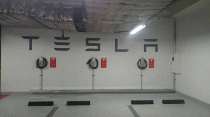 Tesla Destination Chargers Installed at Shinsegae Outlets