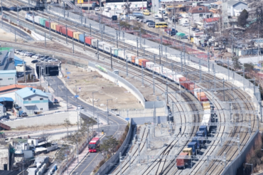 Long Freight Trains Start Operation in Korea