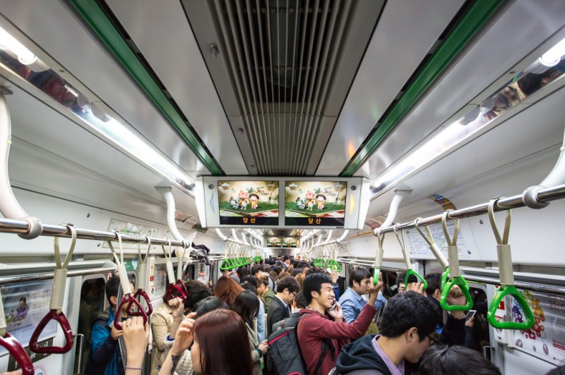 Seoul Commuters Spend Average of 40 Minutes to Get to Work, Survey Says