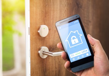 New High-Tech Door Locks Feature IoT, AI Technology