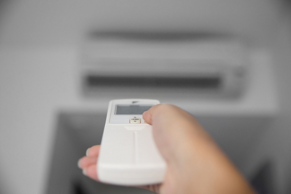 "Sales of air conditioners have risen dramatically recently as the heat wave arrived earlier than normal." (image: KobizMedia/ Korea Bizwire)