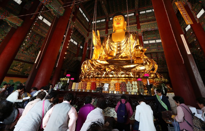 S. Korean Buddhist Temple Dedicates Largest Single Wooden Building in Orient