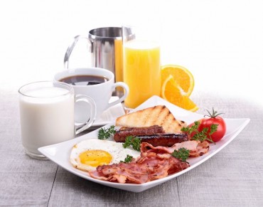 Nearly Half of One-Person Households Skip Breakfast