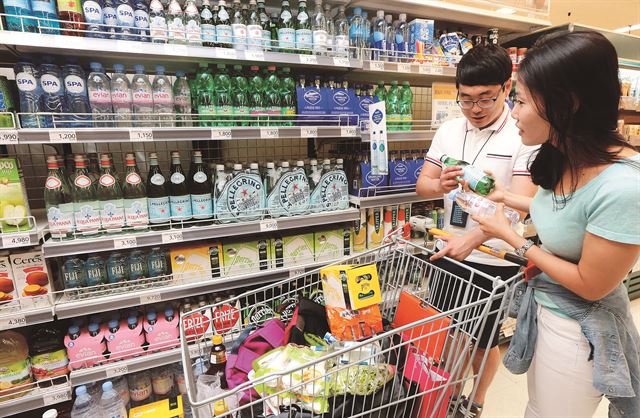 Sales of Bottled Water Surge 16 pct in 2016