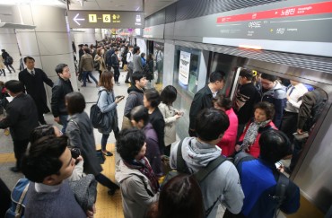 S. Koreans Spend Average 100 minutes Commuting