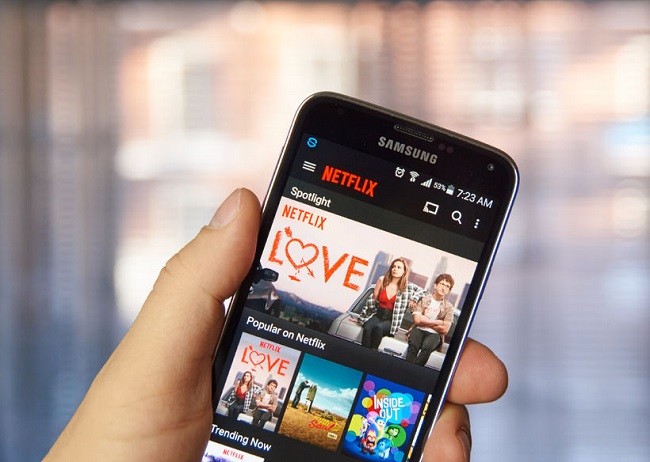 According to Hanshin University professor Shin Gwang Cheol and his team, Netflix’s success partly stems from the design of the user interface (UI) and its recommendations feature that suggests shows for viewers to watch based on previous selections. (Image:Kobiz Media) 