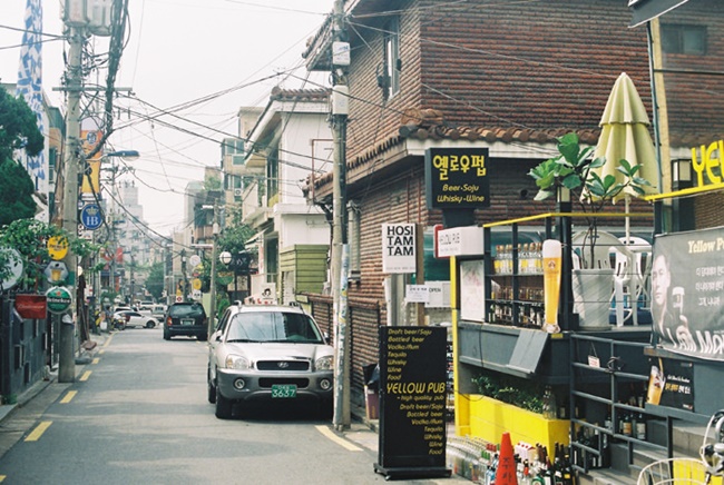 Mangwon Residents Oppose ‘Mangridan-gil’ Nickname, Fear Gentrification