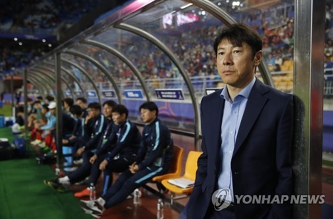 South Korean Football Team in Search of Promising Coach for 2018 World Cup