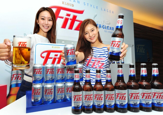 HomePlus said on Monday sales of domestically brewed beers accounted for over 50 percent of all beer sales, with the supermarket giant’s original products Haeundae, Gangseo, and Dalseo beer experiencing a drastic surge in sales in recent weeks. (Image: Lotte Liquor)