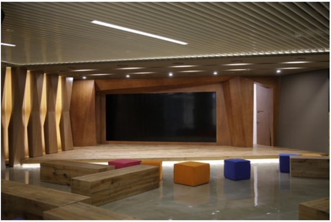 Korea University has taken the idea of rethinking the concept of the traditional library even further. Last May, the school opened the CJ Creator Library (CCL) on its campus grounds.(Image:Korea University)