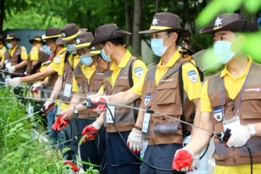 Seocho District Deploys 100 Mosquito Control Officers