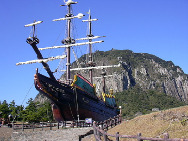 Dutch “Marco Polo” of Joseon Dynasty Gets Jeju Island Statue